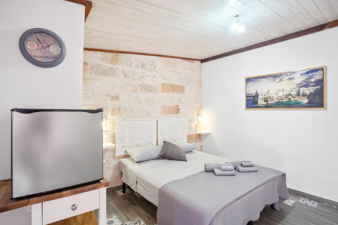 Tiny House 19 Terrace Aparment Apartment Полиняно а Маре Екстериор снимка